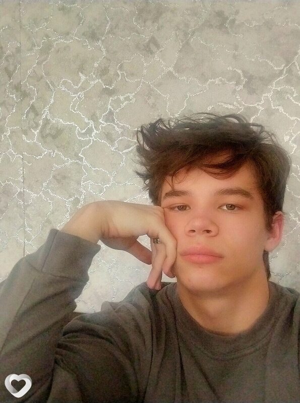 Александр, 19, Челябинске — анкета №4546733
