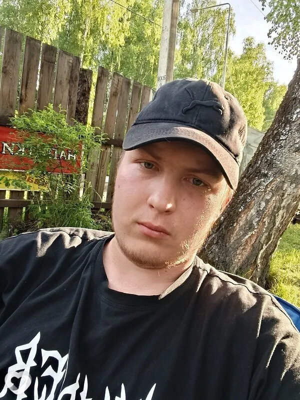 Денис, 24, Бийске — анкета №4547586