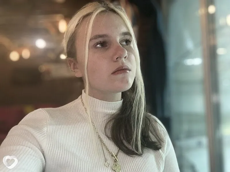 Леся, 18, Москве — анкета №4548647