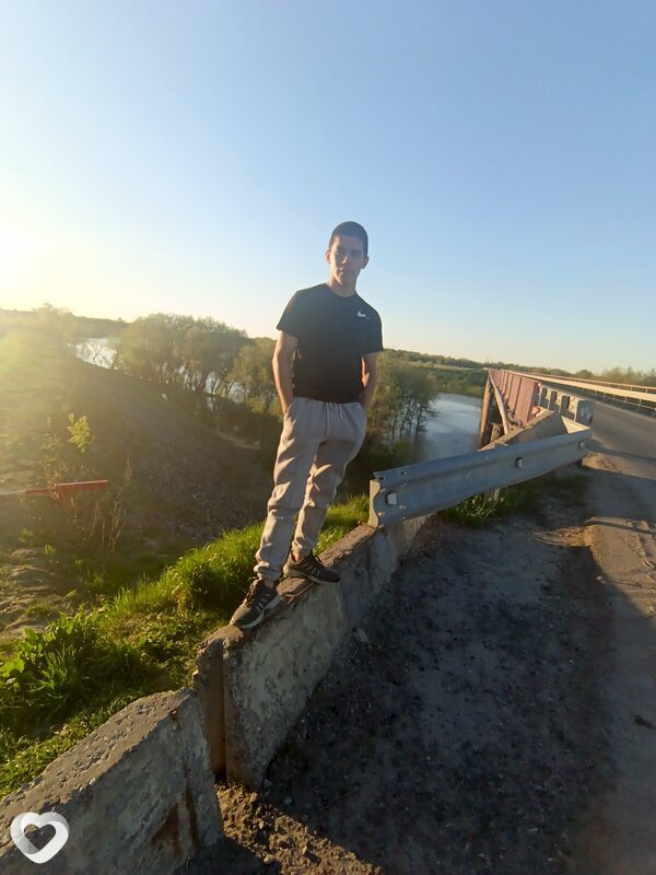 Кирилл, 20, Тюмени — анкета №4552421