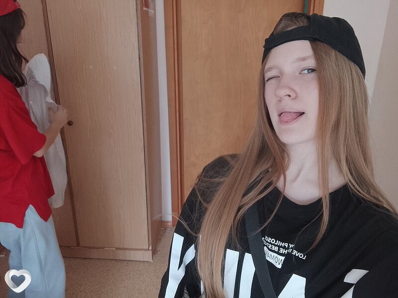 Ксения, 18, Ангарске — анкета №4554319