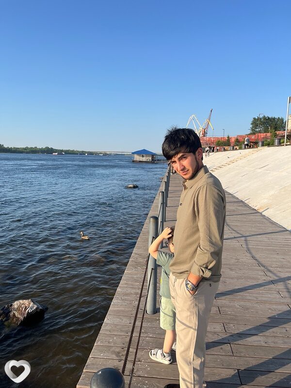 Бобокулов Икбол, 21, Красноярске — анкета №4555412