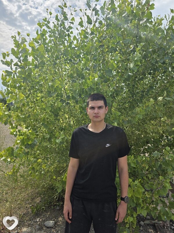 Роман, 22, Луганске — анкета №4555797