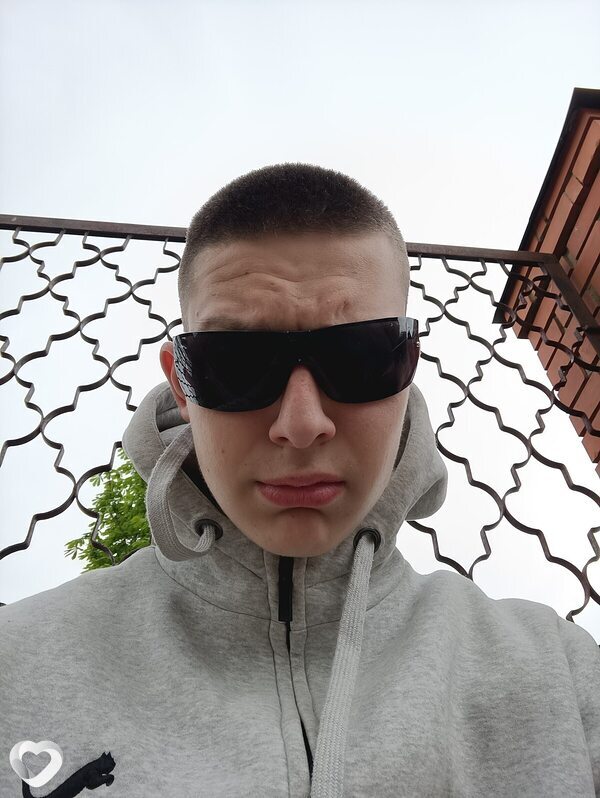 Андрей, 19, Геленджике — анкета №4556382