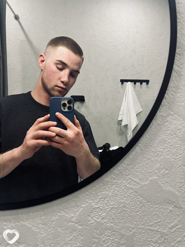 Дмитрий, 20, Екатеринбурге — анкета №4556843