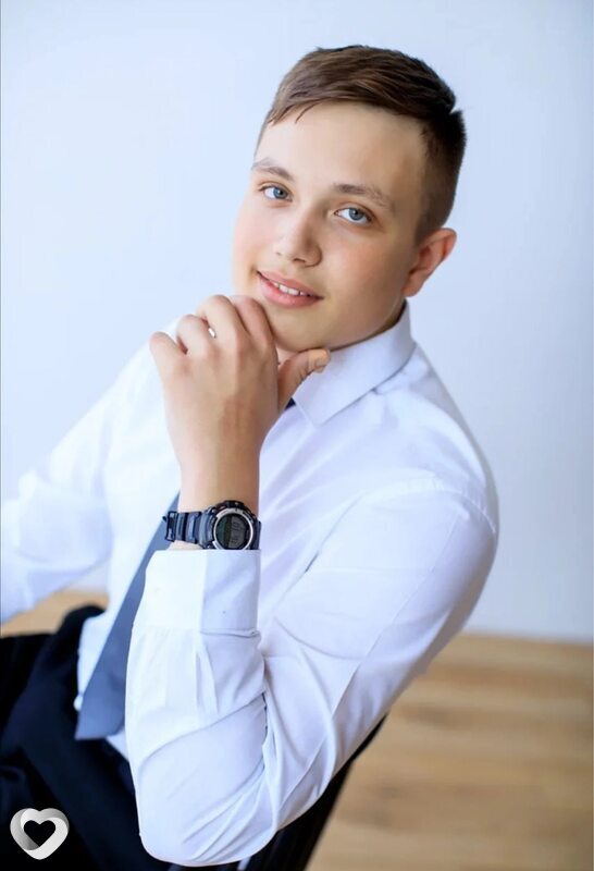 Артем, 21, Хабаровске — анкета №4557722