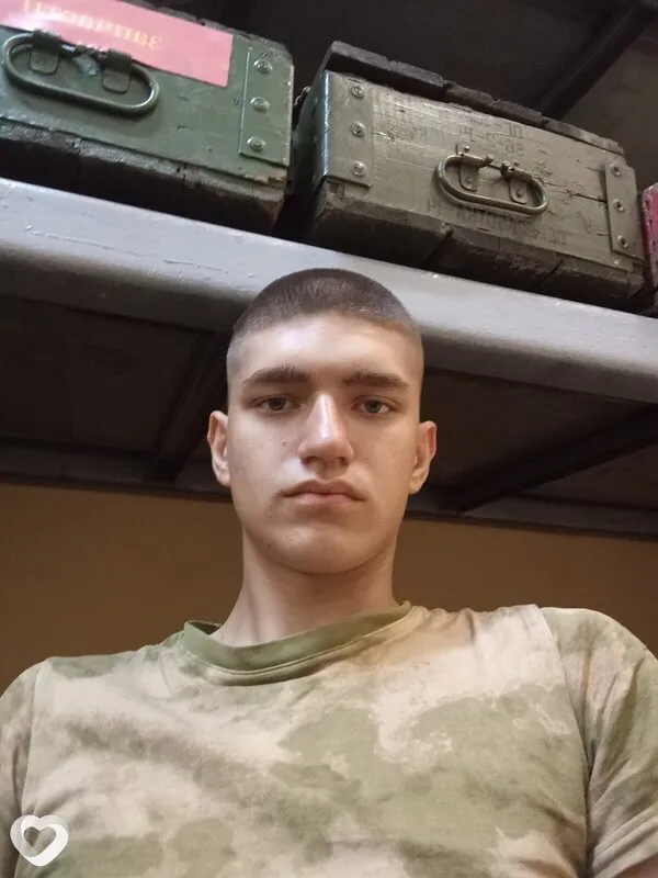 Александр, 19, Москве — анкета №4558719