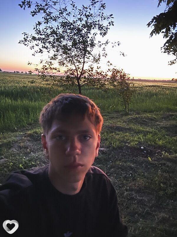 Антон, 18, Жлобине — анкета №4559115