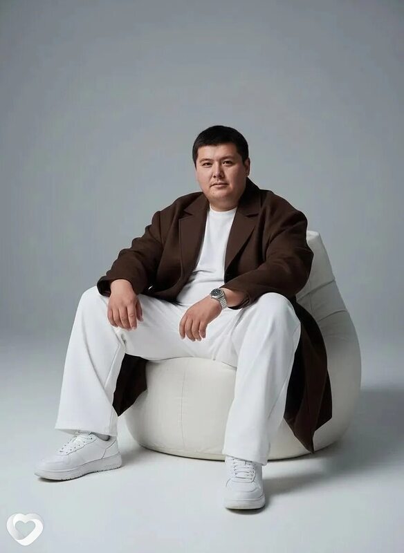 Azizbek, 24, Новосибирске — анкета №4560261