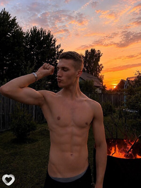 Артём, 20, Краснодаре — анкета №4562038