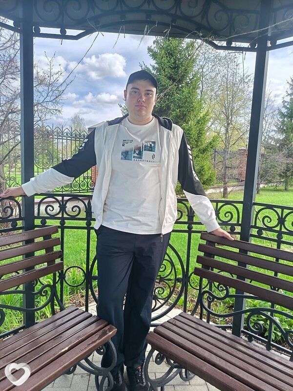 Олег, 19, Новосибирске — анкета №4563101