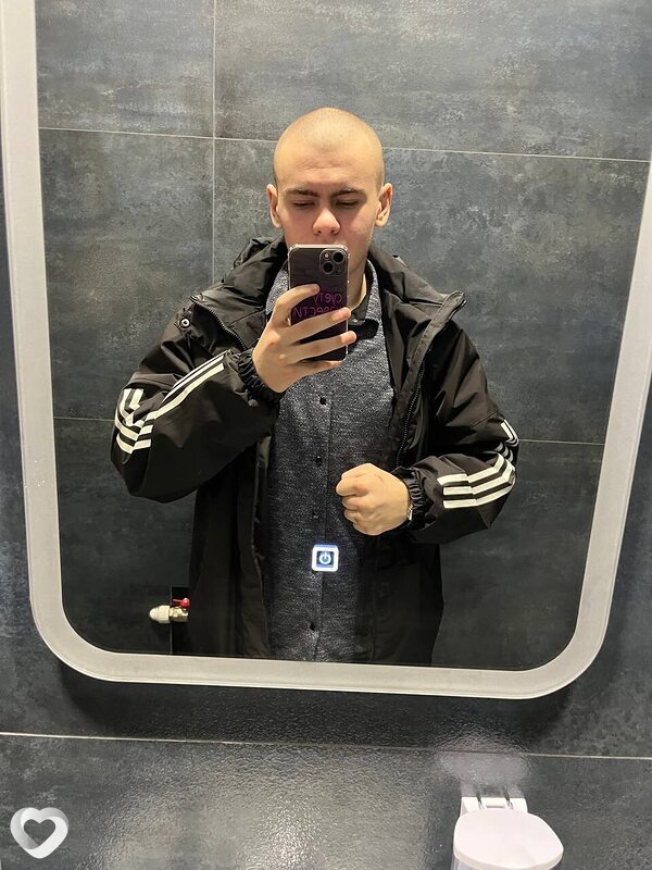 Захар, 19, Омске — анкета №4565137