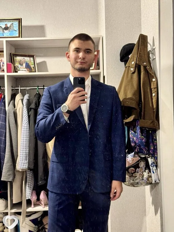 Илья, 20, Москве — анкета №4565980
