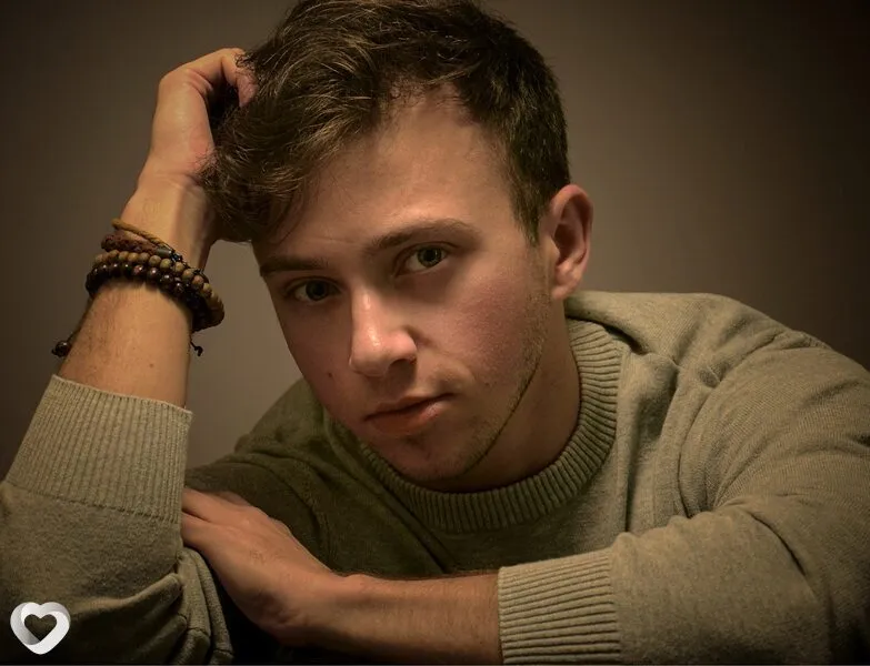 Лев, 24, Москве — анкета №4567575