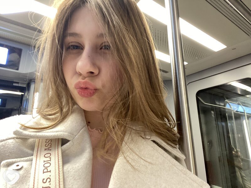 Лидия, 18, Санкт-Петербурге — анкета №4570941