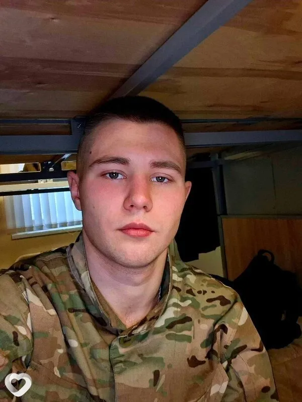 Артëм, 22, Москве — анкета №4572402