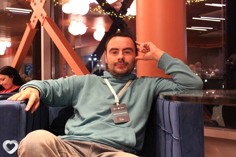 Petr, Адлер