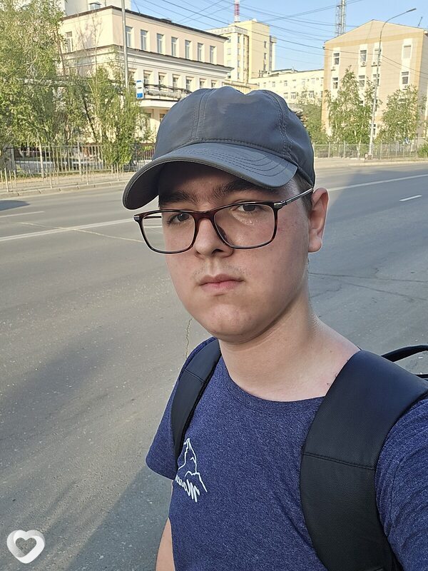 Вадим, 18, Якутске — анкета №4574025