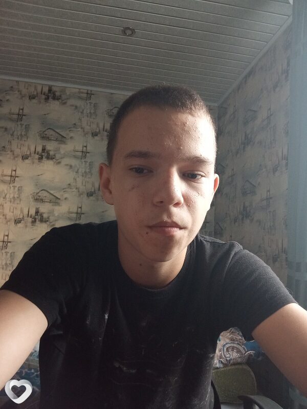 Артём, 18, Екатеринбурге — анкета №4577177