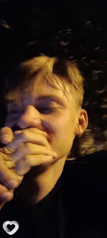 Максим, 20, Новороссийске — анкета №4577406