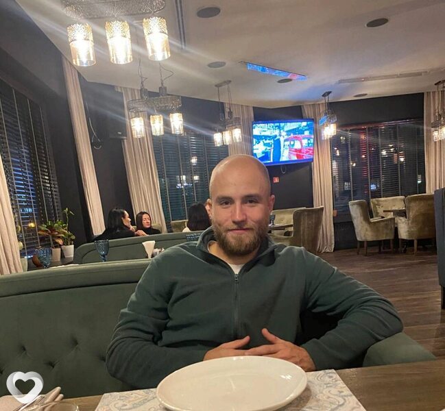 Роман, 27, Москве — анкета №4579051