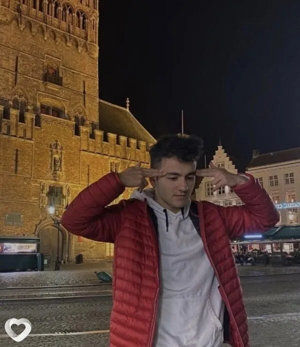 Виталий, 19, Москве — анкета №4579363