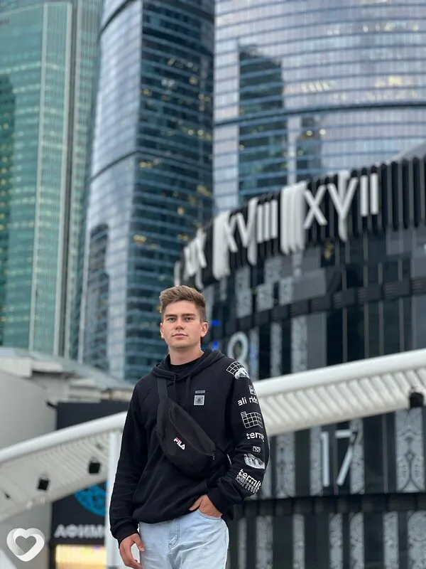 Иван, 20, Барнауле — анкета №4579852