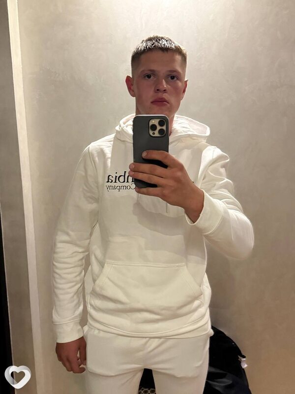 Виктор, 21, Гродно — анкета №4581171