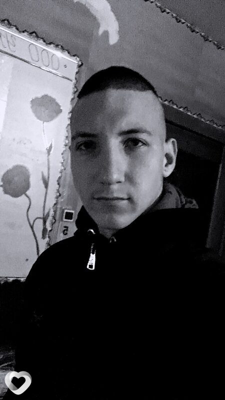 Максим, 19, Омске — анкета №4582720