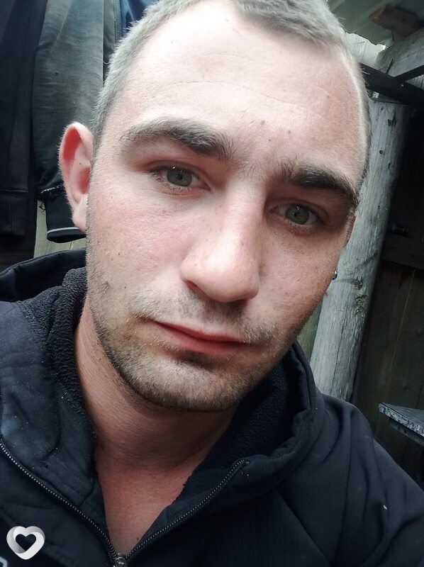 Максим, 21, Бобруйске — анкета №4582817