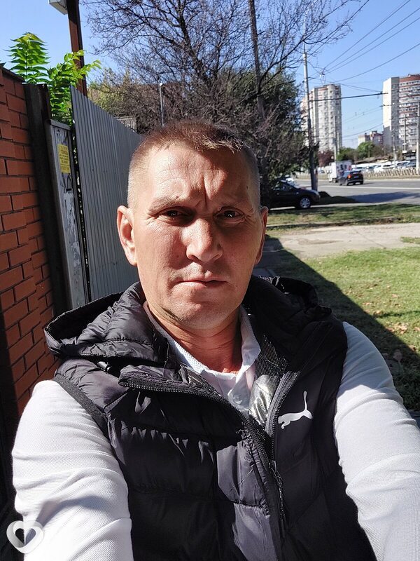 Артём, Докучаевск