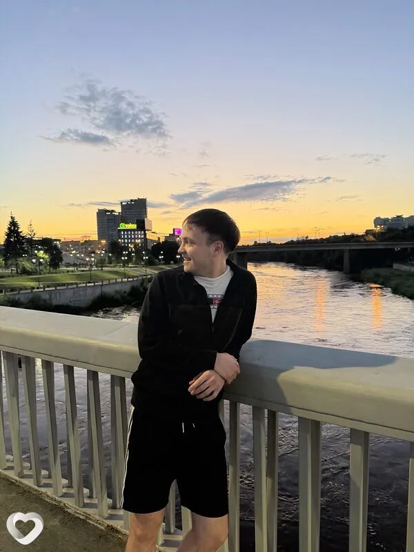 Максим, 23, Москве — анкета №4583583