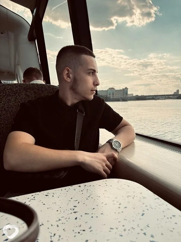 Максим, 20, Москве — анкета №4583355