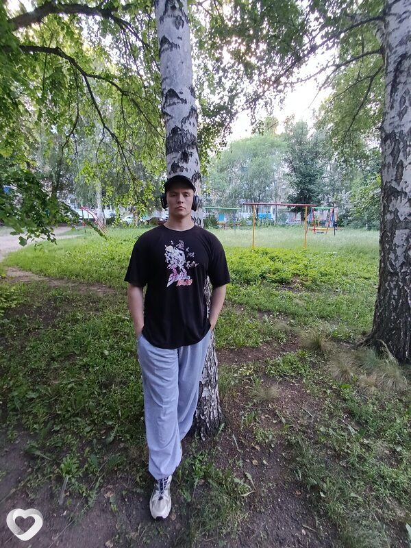 Артём, 19, Челябинске — анкета №4585048