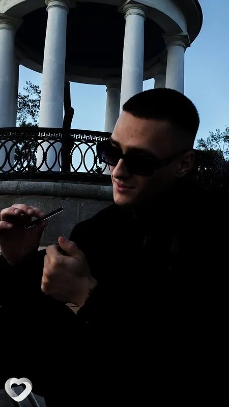Толик, 21, Москве — анкета №4586416