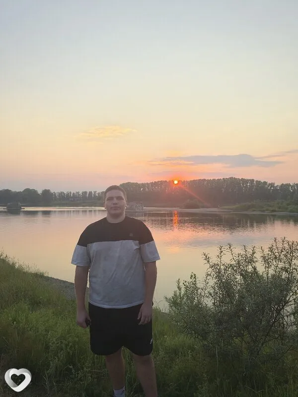 Дима, 18, Барнауле — анкета №4586242