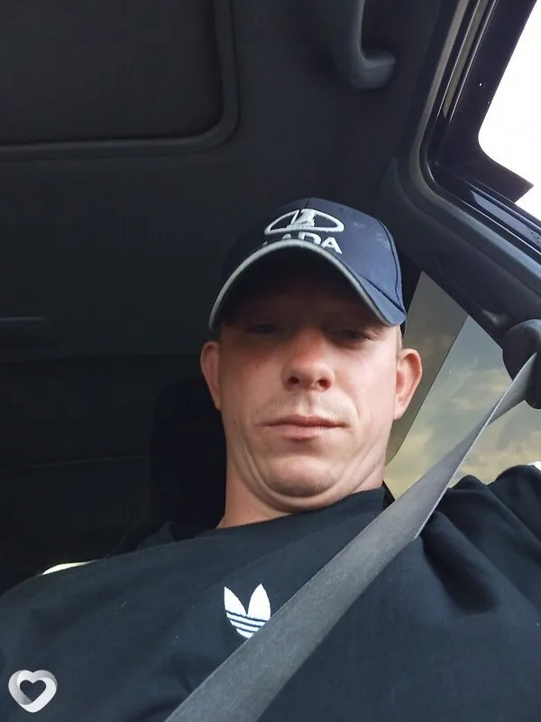 Виктор, 25, Бийске — анкета №4587134