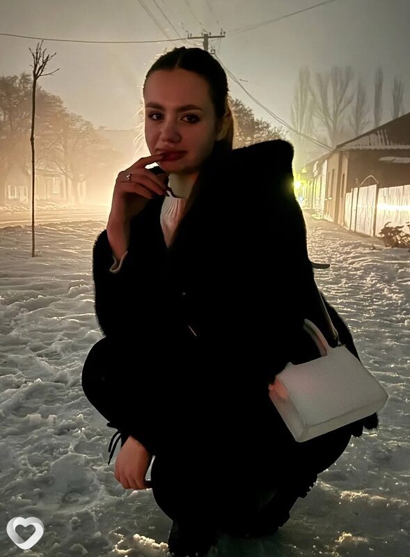 Настя, 18, Киеве — анкета №4588145