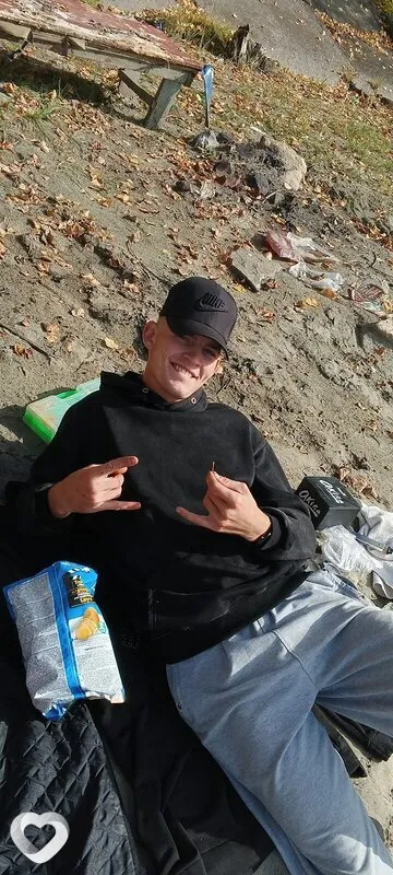 Artem, Новоалтайск