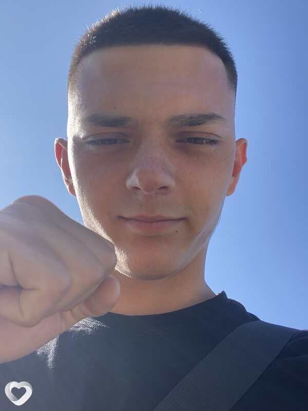 Денис, 19, Челябинске — анкета №4589275