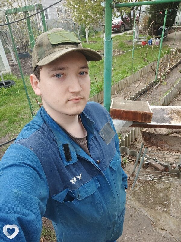 Дмитрий, 22, Волжском — анкета №4589695