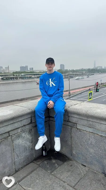 Эмин, 18, Москве — анкета №4590163
