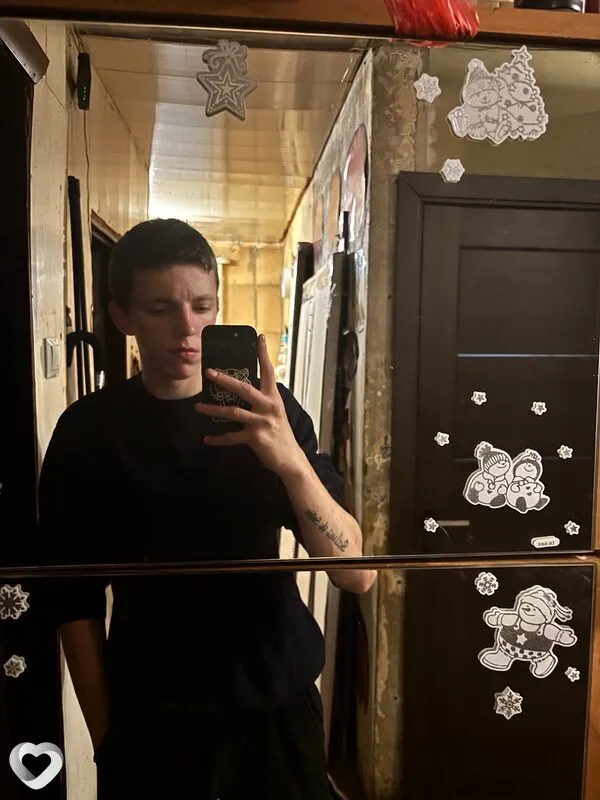Виктор, 21, Москве — анкета №4591798