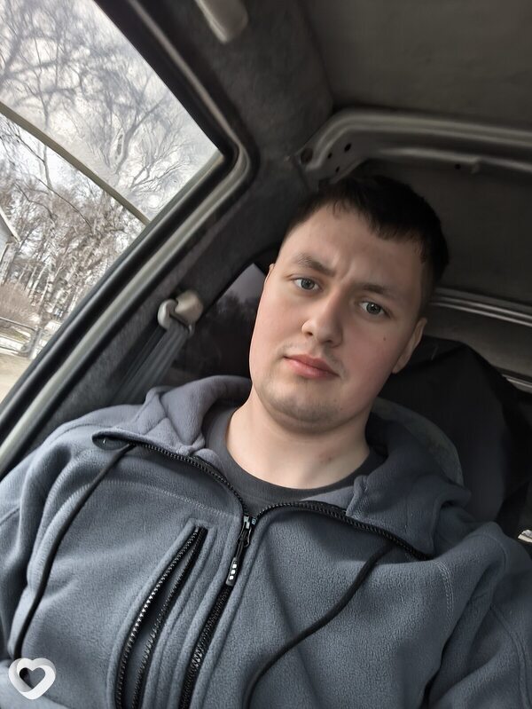 Максим, 23, Уссурийске — анкета №4593871
