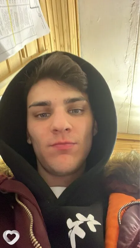 Максим, 26, Москве — анкета №4593926