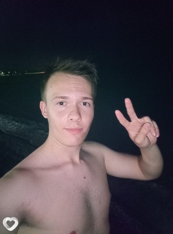 Дмитрий, 21, Бийске — анкета №4596015