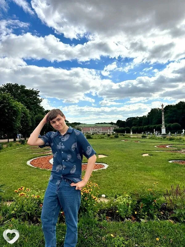 Павел, 21, Москве — анкета №4596603