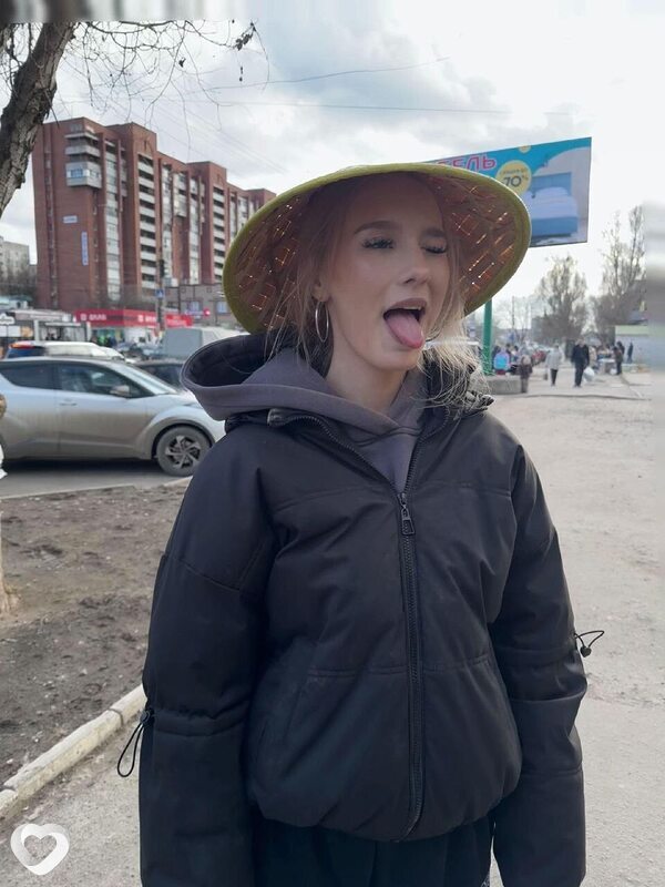 Аня, Снежное