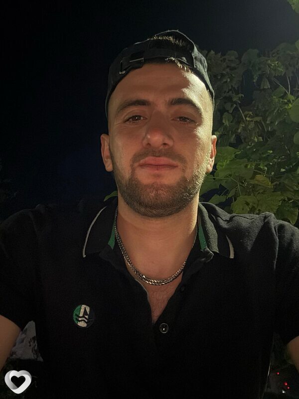 Умидик, Адлер