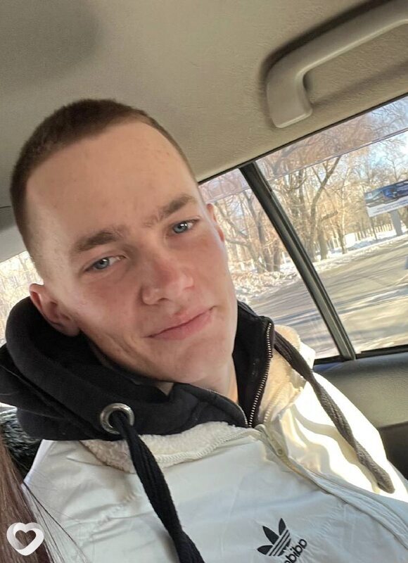 Михаил, 23, Красноярске — анкета №4598355